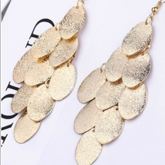 Chandelier earrings - Picture 3 of 3